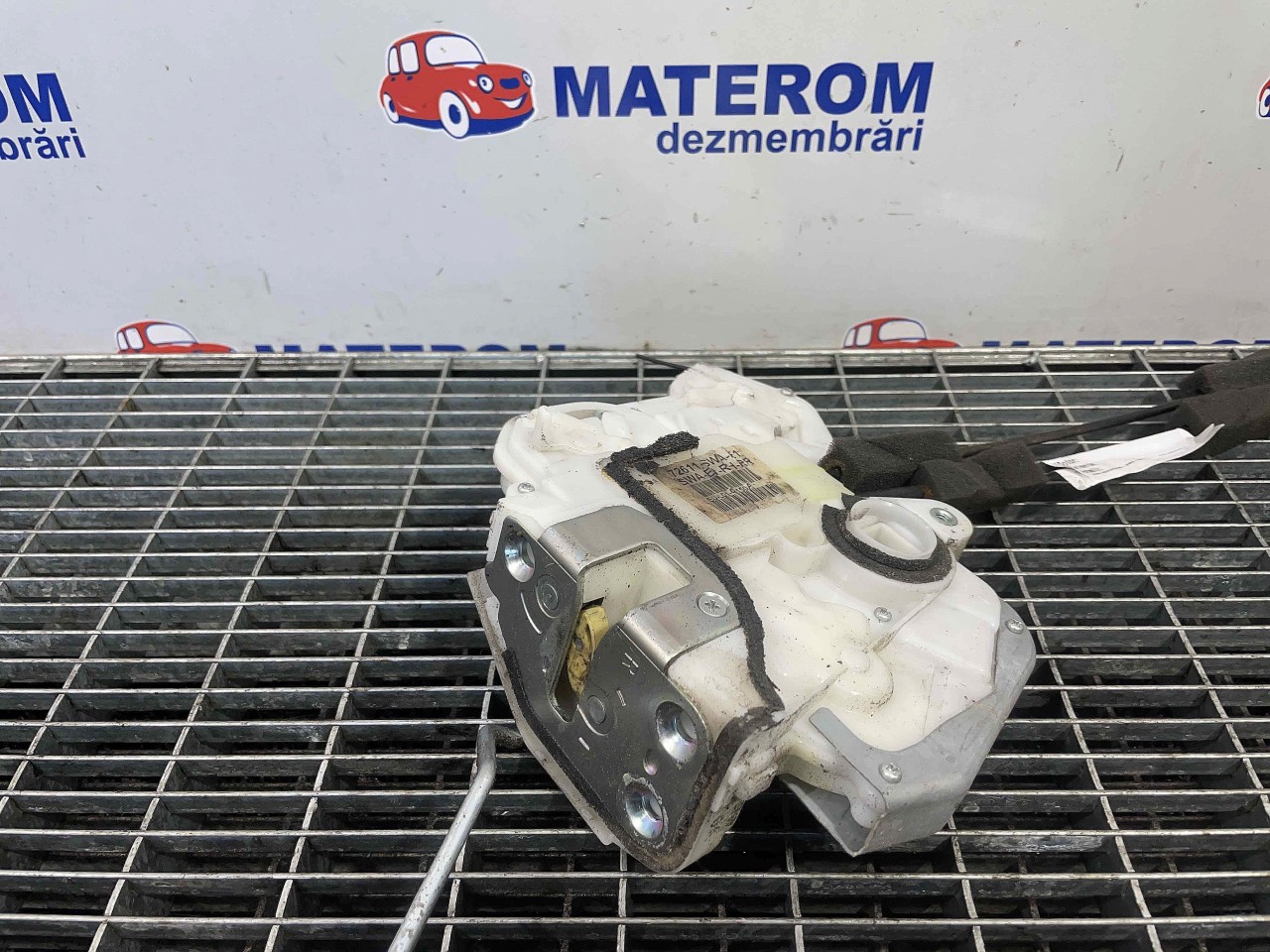 INCUIETOARE USA SPATE DREAPTA HONDA CRV CRV - - (2006 2012)