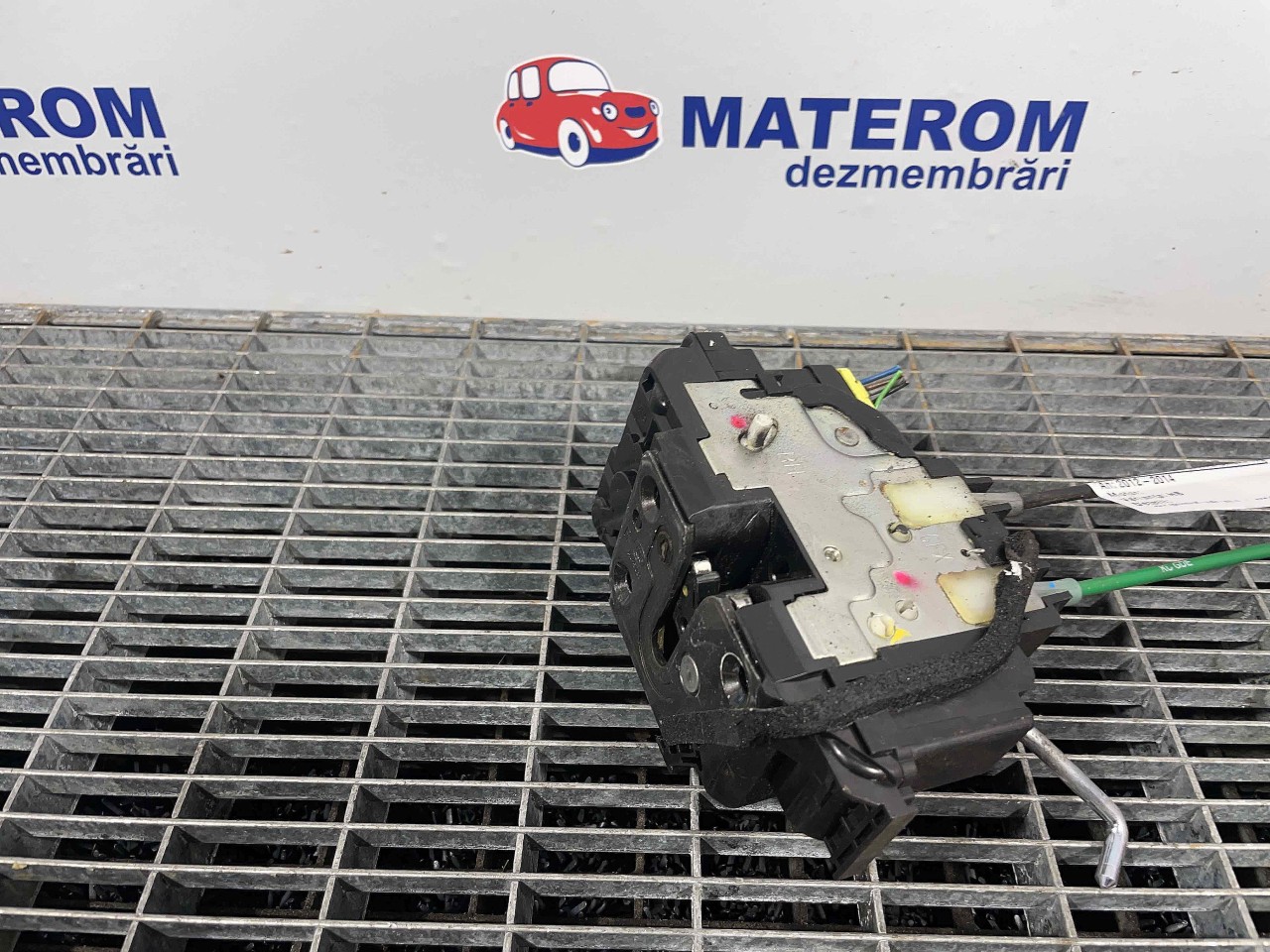 INCUIETOARE USA SPATE DREAPTA HYUNDAI I20 I20 - - (2012 2014)