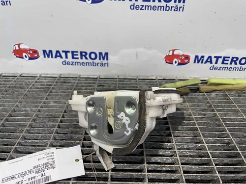 INCUIETOARE USA SPATE DREAPTA MAZDA 3 3 - - (2013 2018)