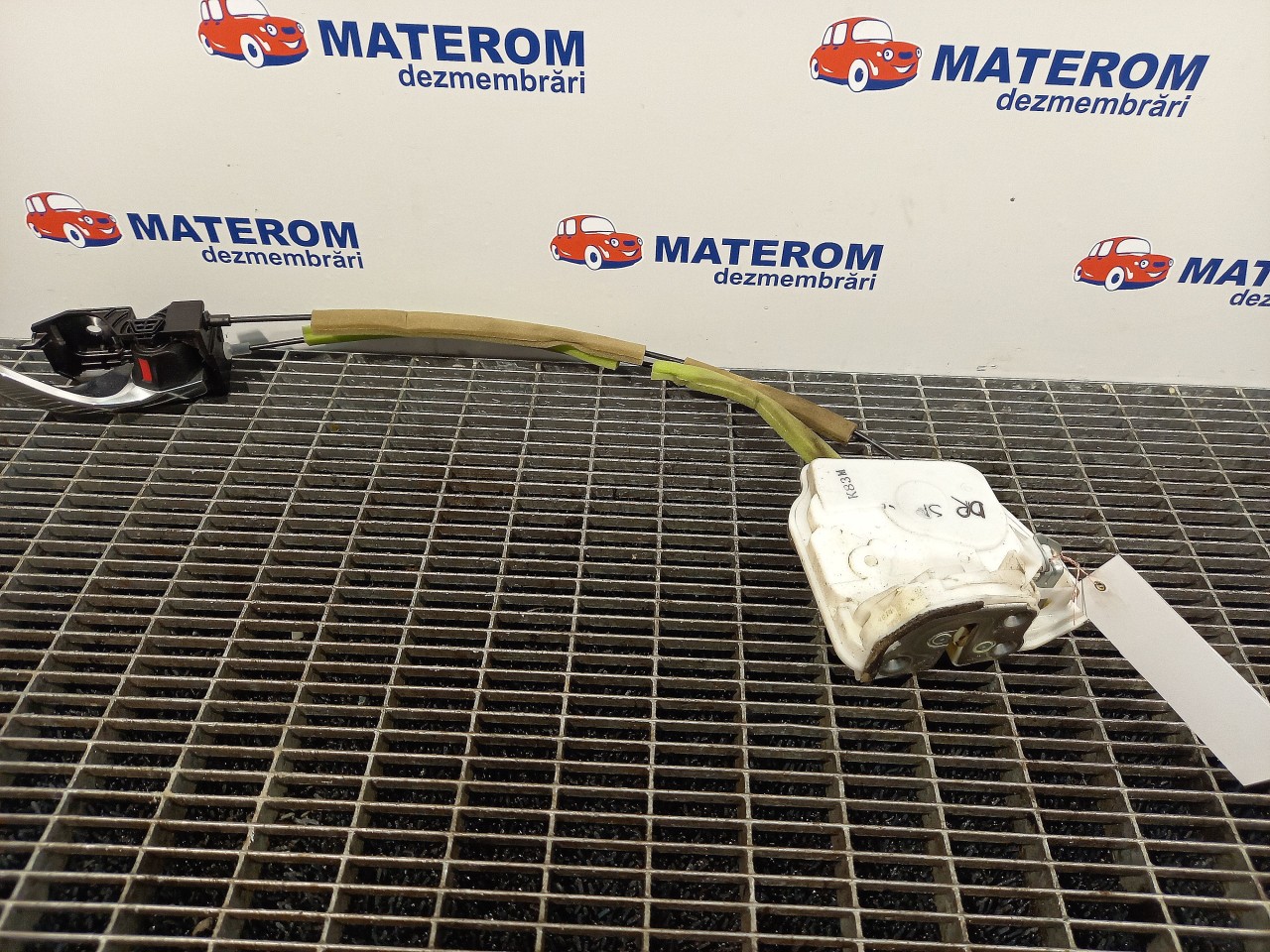 INCUIETOARE USA SPATE DREAPTA MAZDA CX-5 - - (2012 2015)