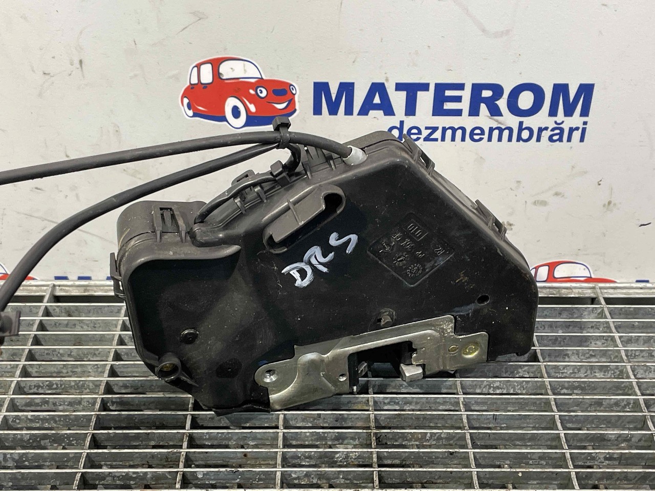 INCUIETOARE USA SPATE DREAPTA MERCEDES E-CLASS E-CLASS - - (2005 2009)