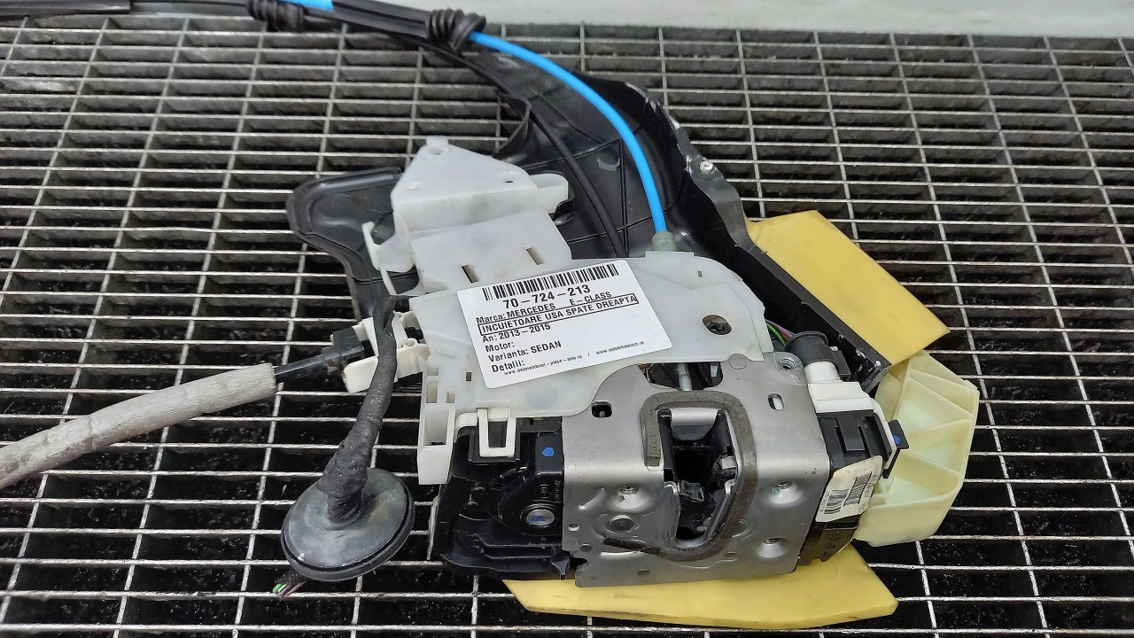 INCUIETOARE USA SPATE DREAPTA MERCEDES E-CLASS - - (2013 2016)