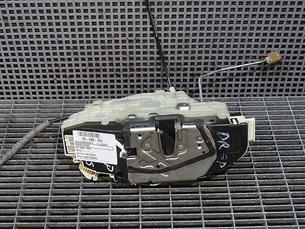 INCUIETOARE USA SPATE DREAPTA MERCEDES S-CLASS S-CLASS - - (2006 2013)