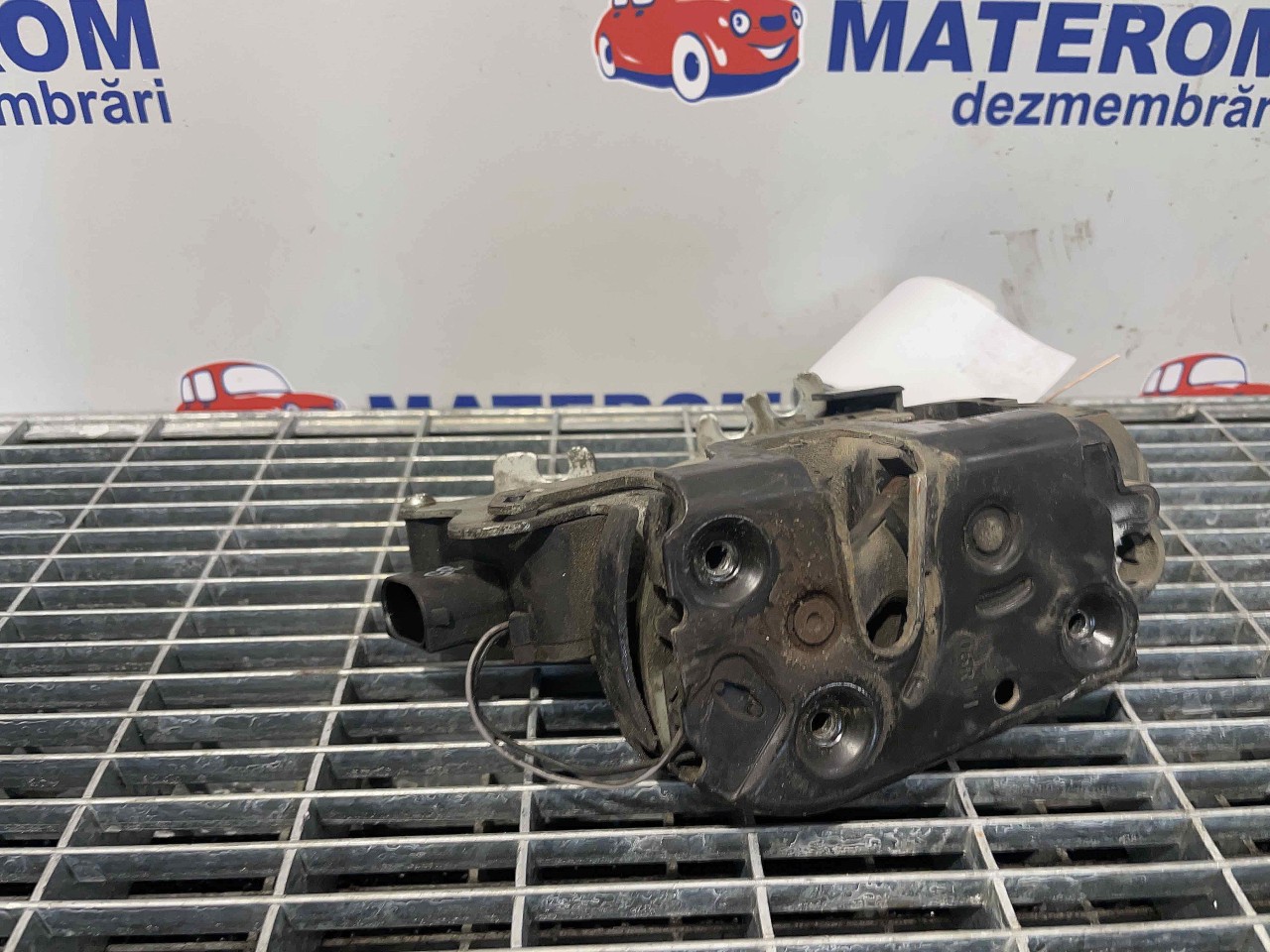 INCUIETOARE USA SPATE DREAPTA MERCEDES VITO VITO - - (2010 2014)