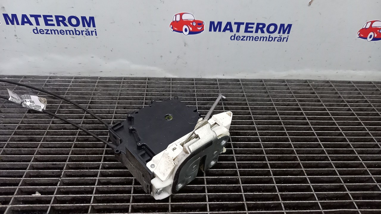 INCUIETOARE USA SPATE DREAPTA MITSUBISHI OUTLANDER OUTLANDER - - (2006 2012)