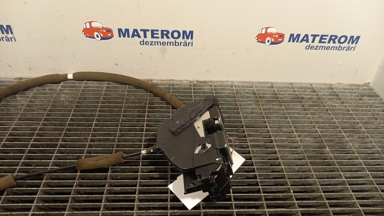 INCUIETOARE USA SPATE DREAPTA NISSAN NOTE NOTE - - (2013 2019)