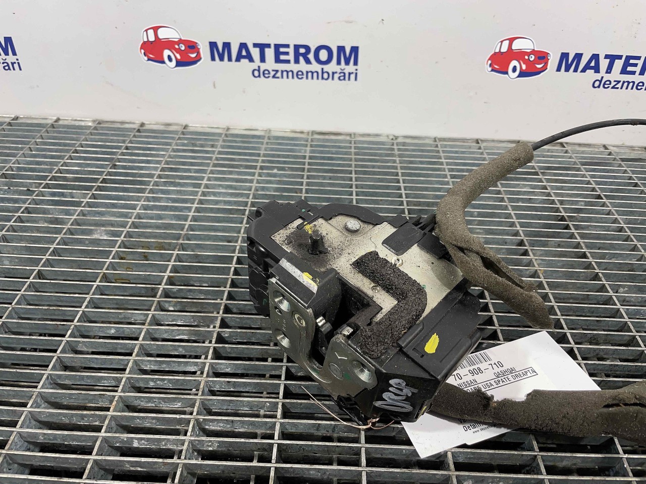 INCUIETOARE USA SPATE DREAPTA NISSAN QASHQAI QASHQAI - - (2010 2014)