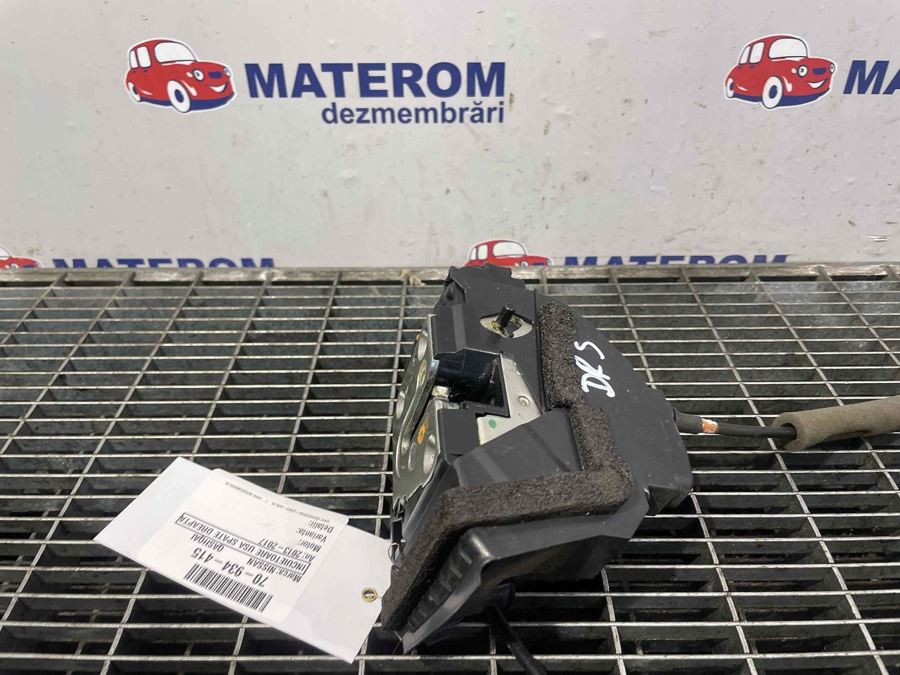 INCUIETOARE USA SPATE DREAPTA NISSAN QASHQAI QASHQAI - - (2013 2017)