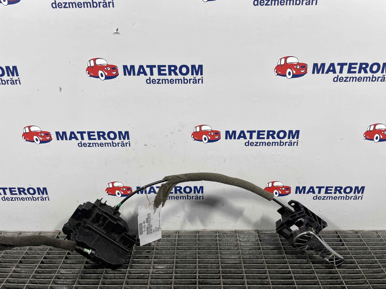 INCUIETOARE USA SPATE DREAPTA NISSAN QASHQAI QASHQAI - - (2010 2014)