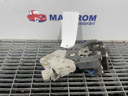 INCUIETOARE USA SPATE DREAPTA NISSAN X-TRAIL - - (2003 2007)