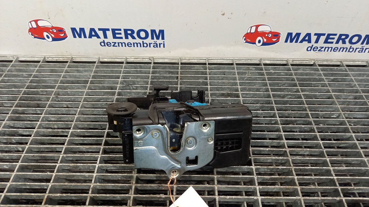 INCUIETOARE USA SPATE DREAPTA OPEL ANTARA ANTARA - - (2010 2015)
