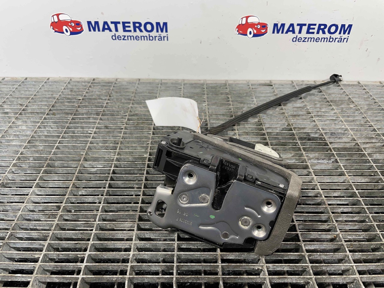 INCUIETOARE USA SPATE DREAPTA OPEL ASTRA K ASTRA K - - (2015 2021)