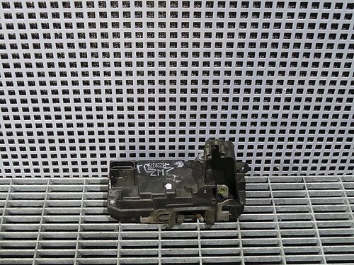 INCUIETOARE USA SPATE DREAPTA OPEL MERIVA MERIVA - - (2006 2010)