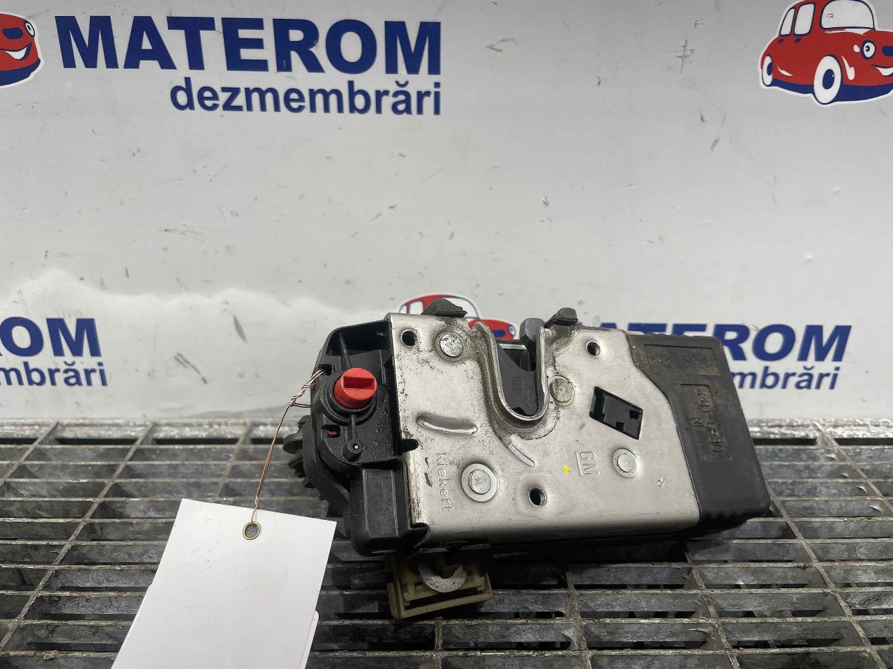 INCUIETOARE USA SPATE DREAPTA OPEL VECTRA C - - (2002 2005)