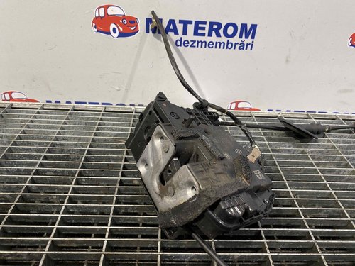 INCUIETOARE USA SPATE DREAPTA RENAULT CAPTUR CAPTUR - - (2013 2016)