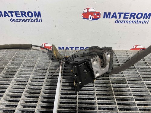 INCUIETOARE USA SPATE DREAPTA RENAULT CLIO CLIO - - (2016 2019)