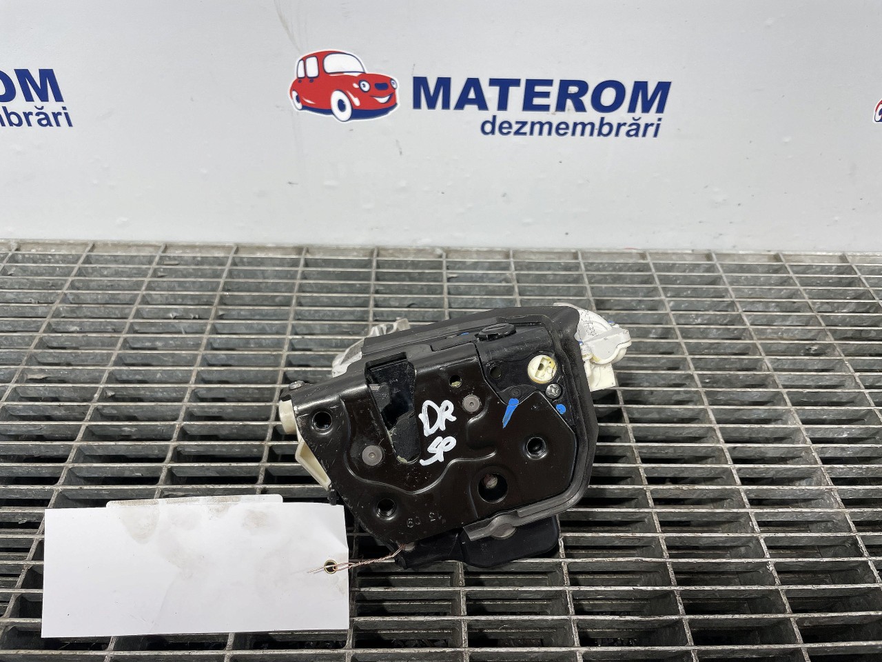 INCUIETOARE USA SPATE DREAPTA SEAT EXEO - - (2008 2013)