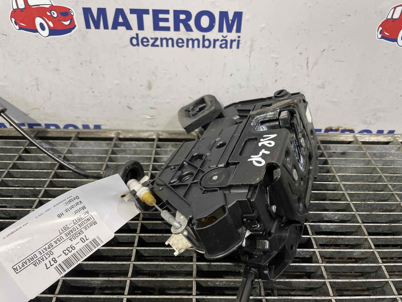 INCUIETOARE USA SPATE DREAPTA SKODA OCTAVIA OCTAVIA - - (2012 2017)