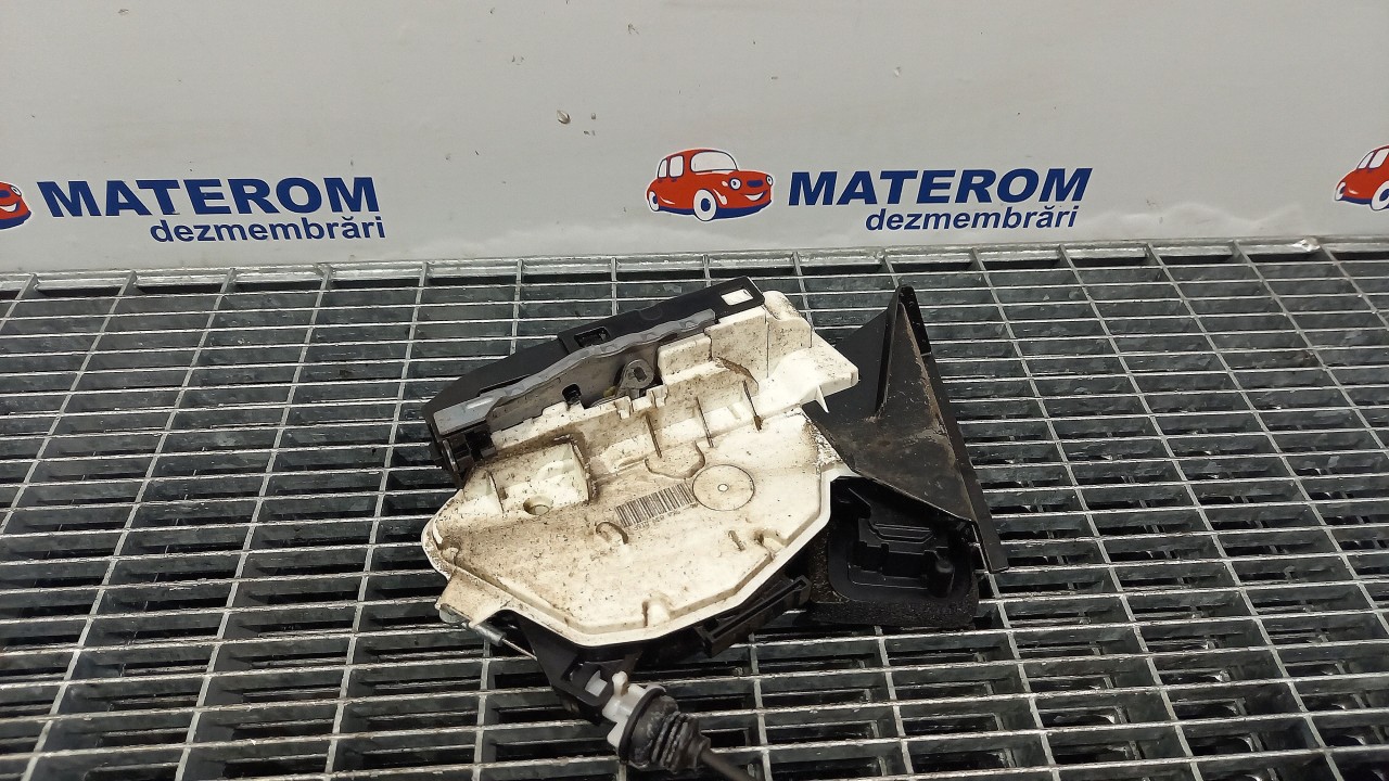 INCUIETOARE USA SPATE DREAPTA SKODA YETI YETI - - (2009 2013)
