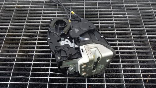 INCUIETOARE USA SPATE DREAPTA SUZUKI SWIFT SWIFT - - (2005 2010)