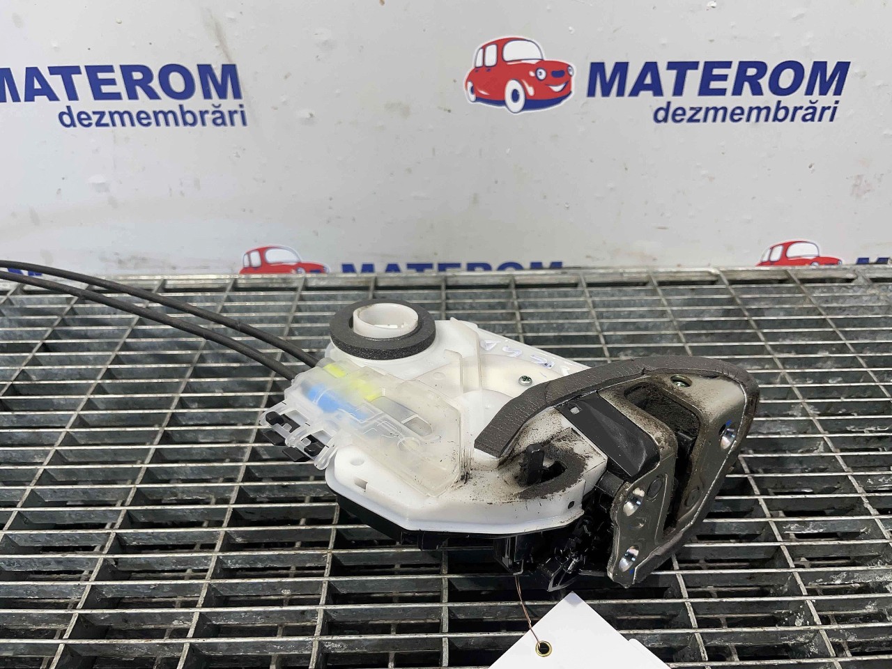 INCUIETOARE USA SPATE DREAPTA TOYOTA AYGO AYGO - - (2014 2018)