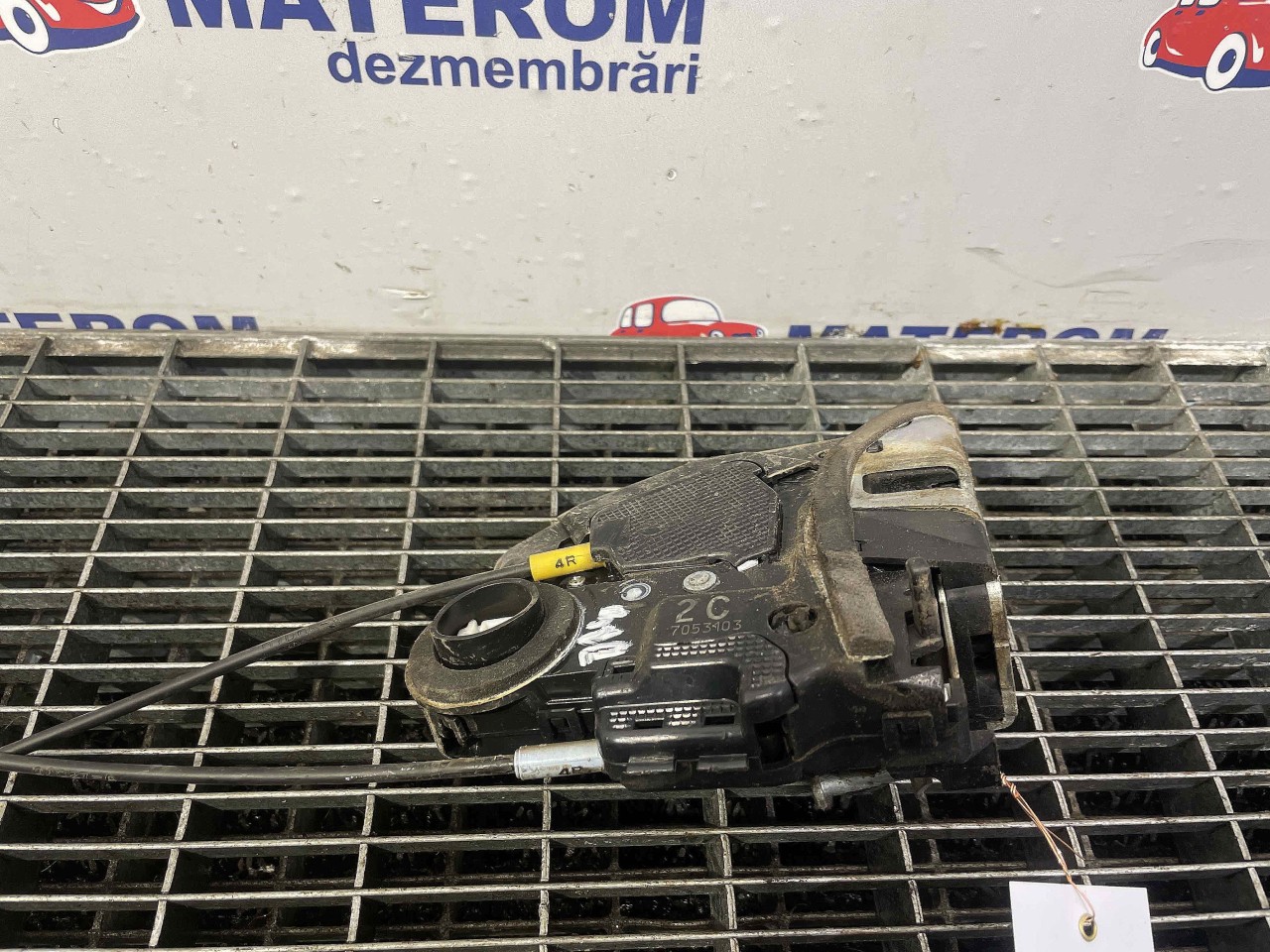 INCUIETOARE USA SPATE DREAPTA TOYOTA COROLLA COROLLA - - (2006 2012)