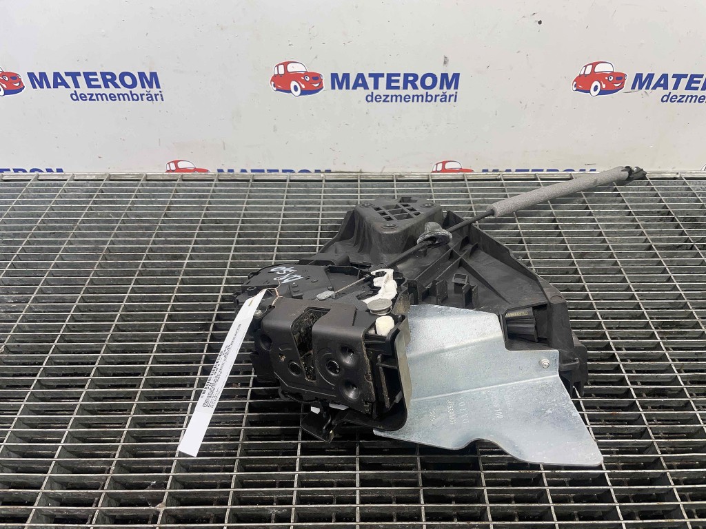 INCUIETOARE USA SPATE DREAPTA VOLVO XC 60 - - (2008 2013)