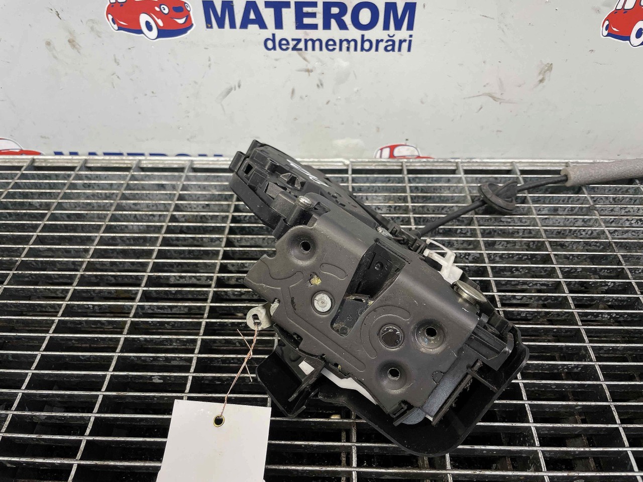 INCUIETOARE USA SPATE DREAPTA VOLVO XC 60 - - (2008 2013)