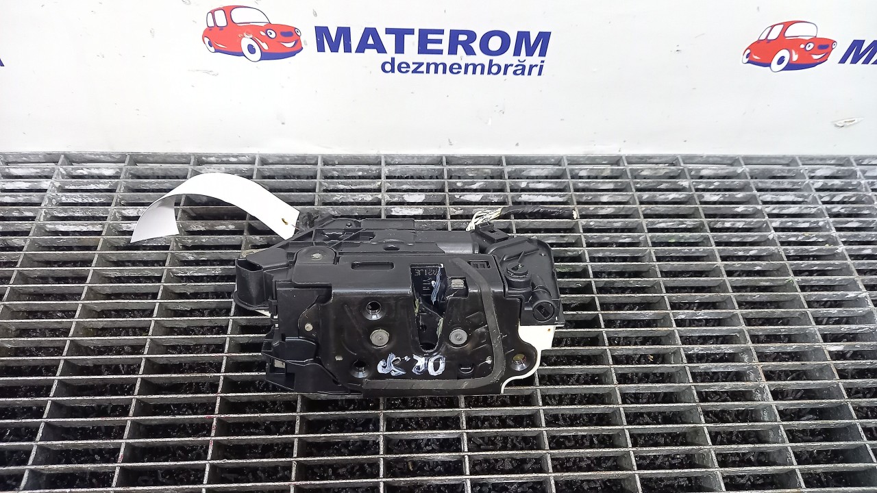 INCUIETOARE USA SPATE DREAPTA VW AMAROK AMAROK - - (2010 2015)
