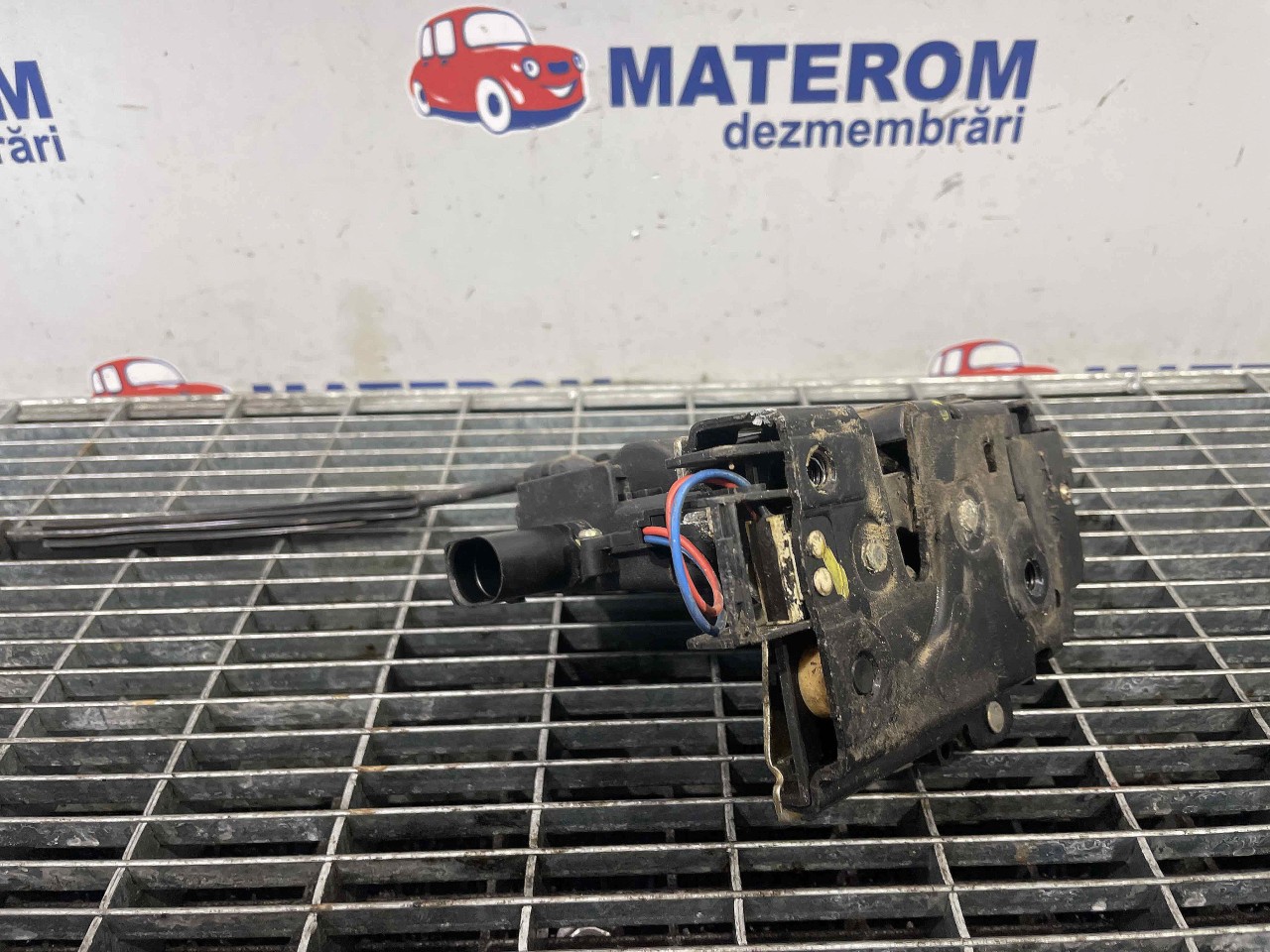 INCUIETOARE USA SPATE DREAPTA VW GOLF IV GOLF IV - - (1998 2004)