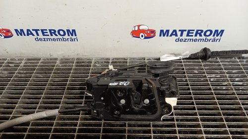 INCUIETOARE USA SPATE DREAPTA VW GOLF VI - - (2008 2012)
