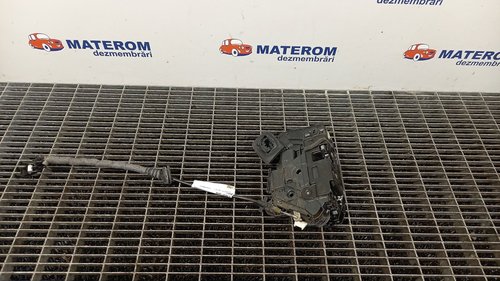 INCUIETOARE USA SPATE DREAPTA VW GOLF VII - - (2012 2016)