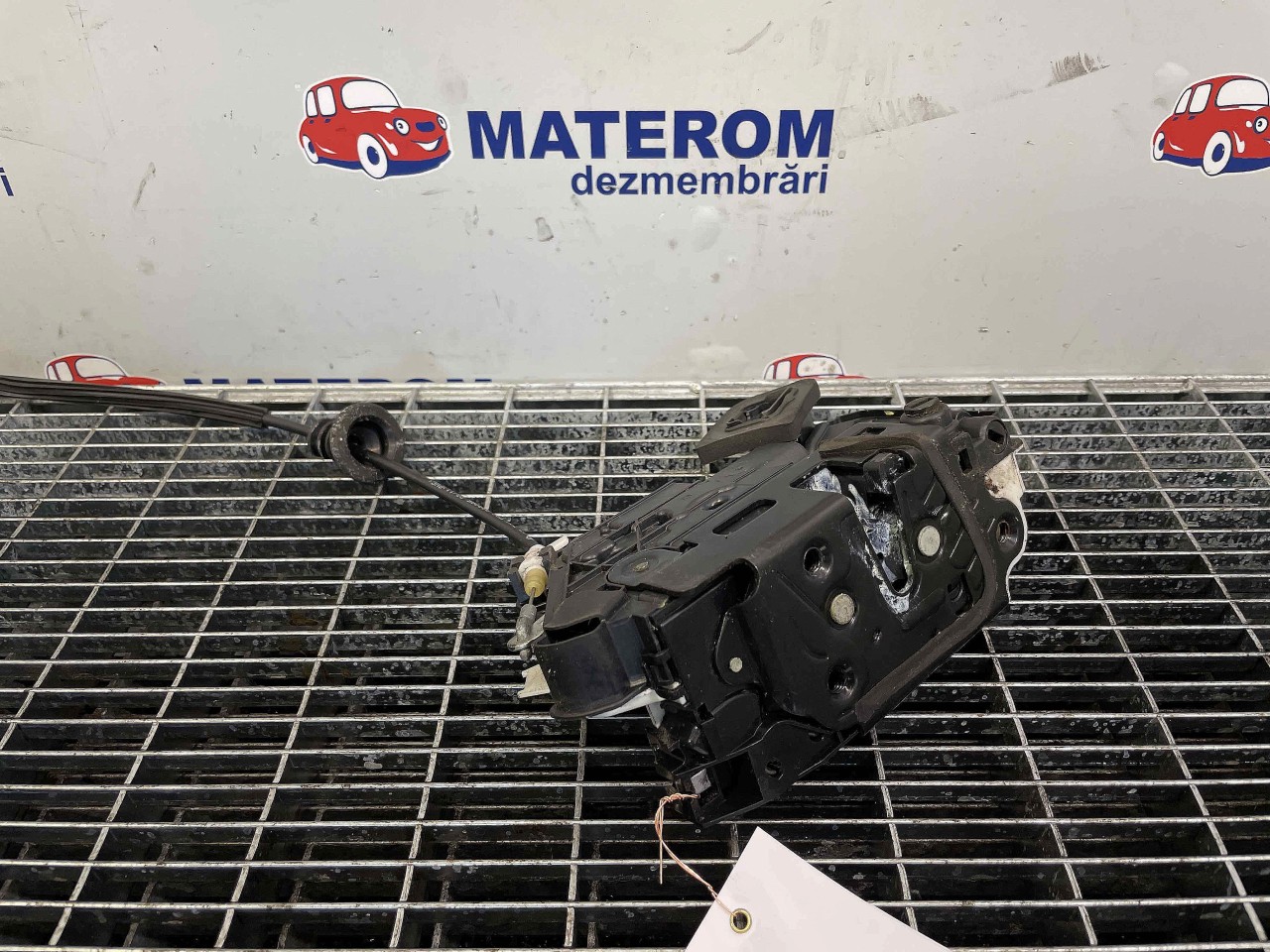 INCUIETOARE USA SPATE DREAPTA VW JETTA IV JETTA IV - - (2010 2019)