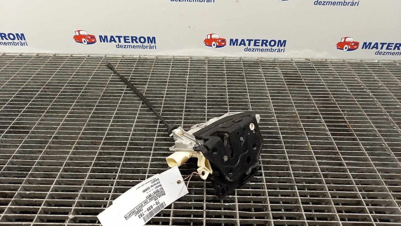 INCUIETOARE USA SPATE DREAPTA VW PASSAT - - (2010 2014)