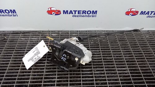INCUIETOARE USA SPATE DREAPTA VW PASSAT - - (2010 2014)
