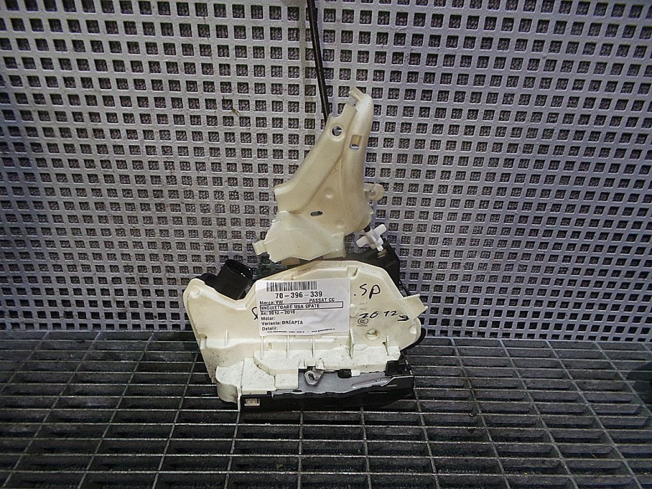 INCUIETOARE USA SPATE DREAPTA VW PASSAT CC - - (2012 2016)