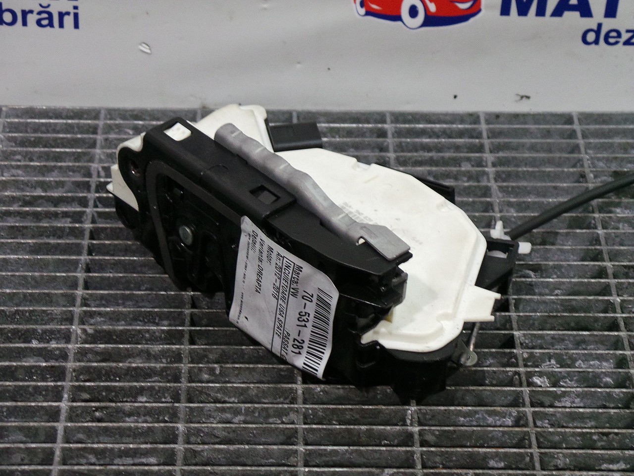 INCUIETOARE USA SPATE DREAPTA VW PASSAT CC PASSAT CC - - (2012 2016)