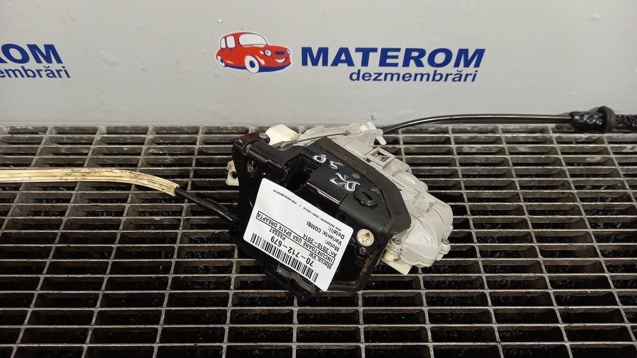 INCUIETOARE USA SPATE DREAPTA VW PASSAT PASSAT - - (2010 2014)