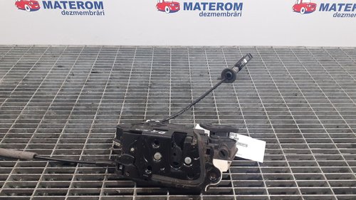 INCUIETOARE USA SPATE DREAPTA VW POLO - - (2009 2014)