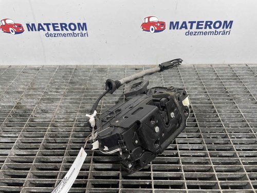 INCUIETOARE USA SPATE DREAPTA VW POLO - - (2009 2014)