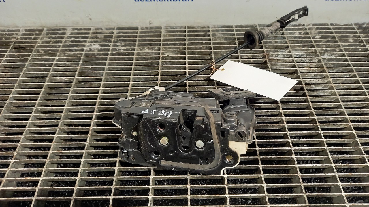 INCUIETOARE USA SPATE DREAPTA VW POLO - - (2009 2014)