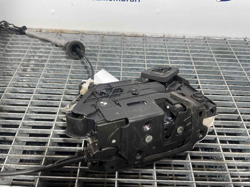INCUIETOARE USA SPATE DREAPTA VW POLO - - (2009 2014)