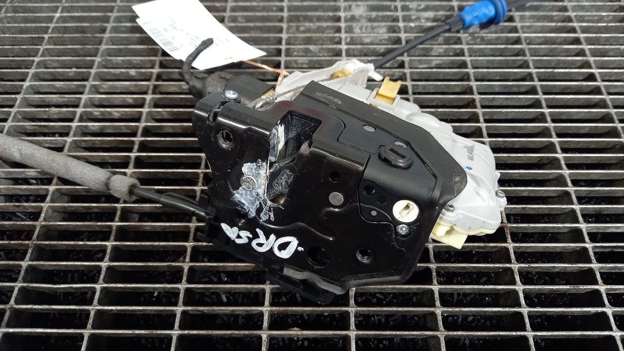 INCUIETOARE USA SPATE DREAPTA VW TIGUAN - - (2007 2010)