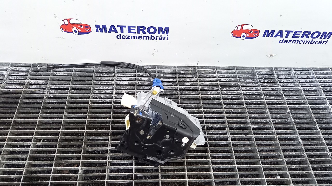INCUIETOARE USA SPATE DREAPTA VW TIGUAN - - (2007 2010)