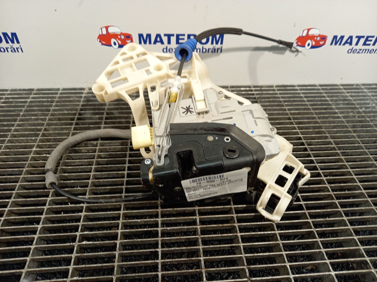 INCUIETOARE USA SPATE DREAPTA VW TIGUAN TIGUAN - - (2010 2015)