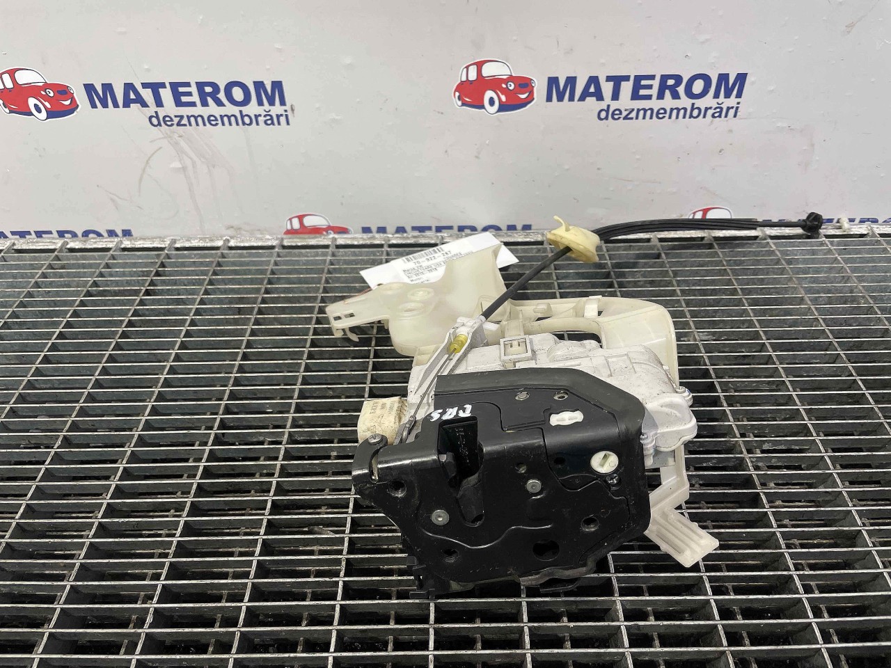 INCUIETOARE USA SPATE DREAPTA VW TOUAREG - - (2010 2018)