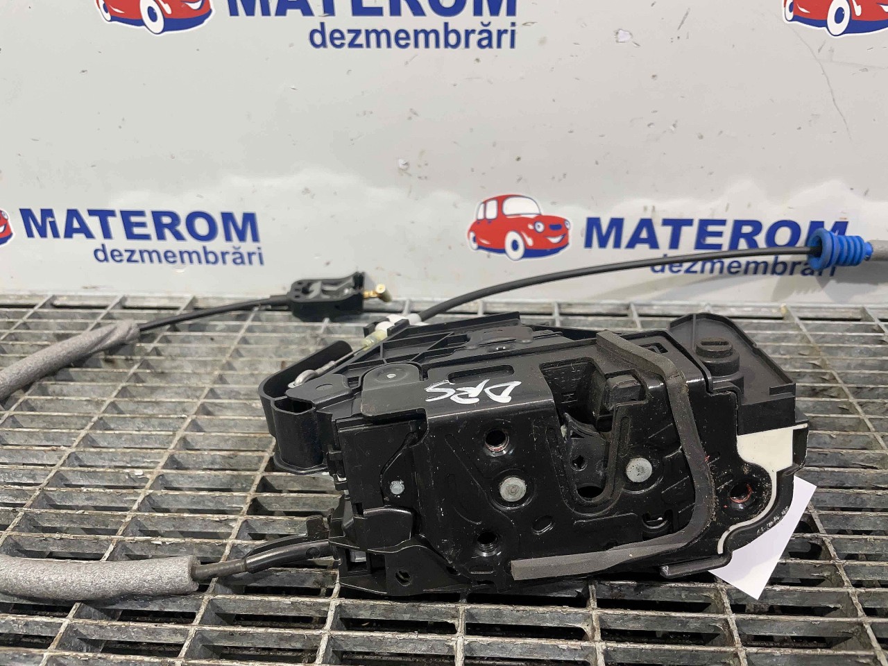 INCUIETOARE USA SPATE DREAPTA VW UP - - (2011 2016)
