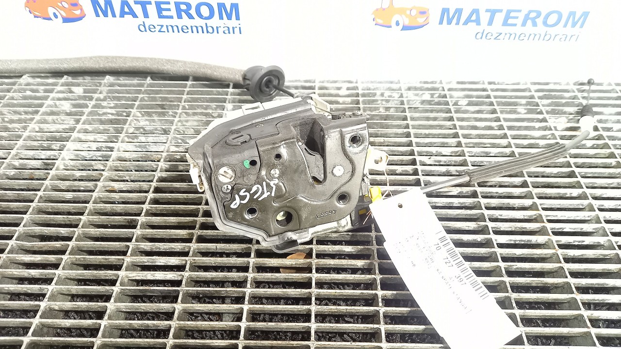 INCUIETOARE USA SPATE STANGA AUDI A1 - - (2010 2014)