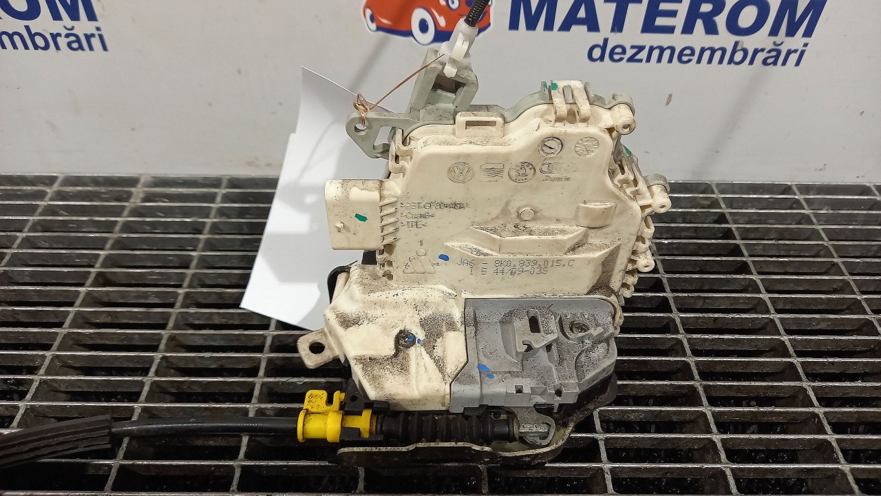 INCUIETOARE USA SPATE STANGA AUDI A5 A5 - - (2007 2011)
