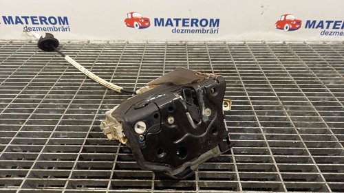 INCUIETOARE USA SPATE STANGA AUDI Q5 - - (2008 2013)